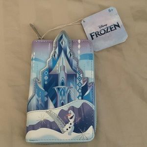 🔥SALE🔥 Loungefly Disney Frozen Princess Castle Zip Around Wallet 🔥SALE🔥